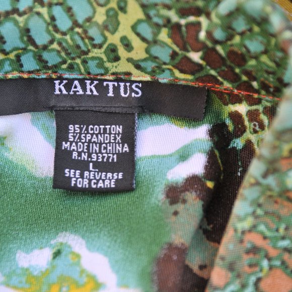 Kak Tus Jacket - Picture 6 of 6